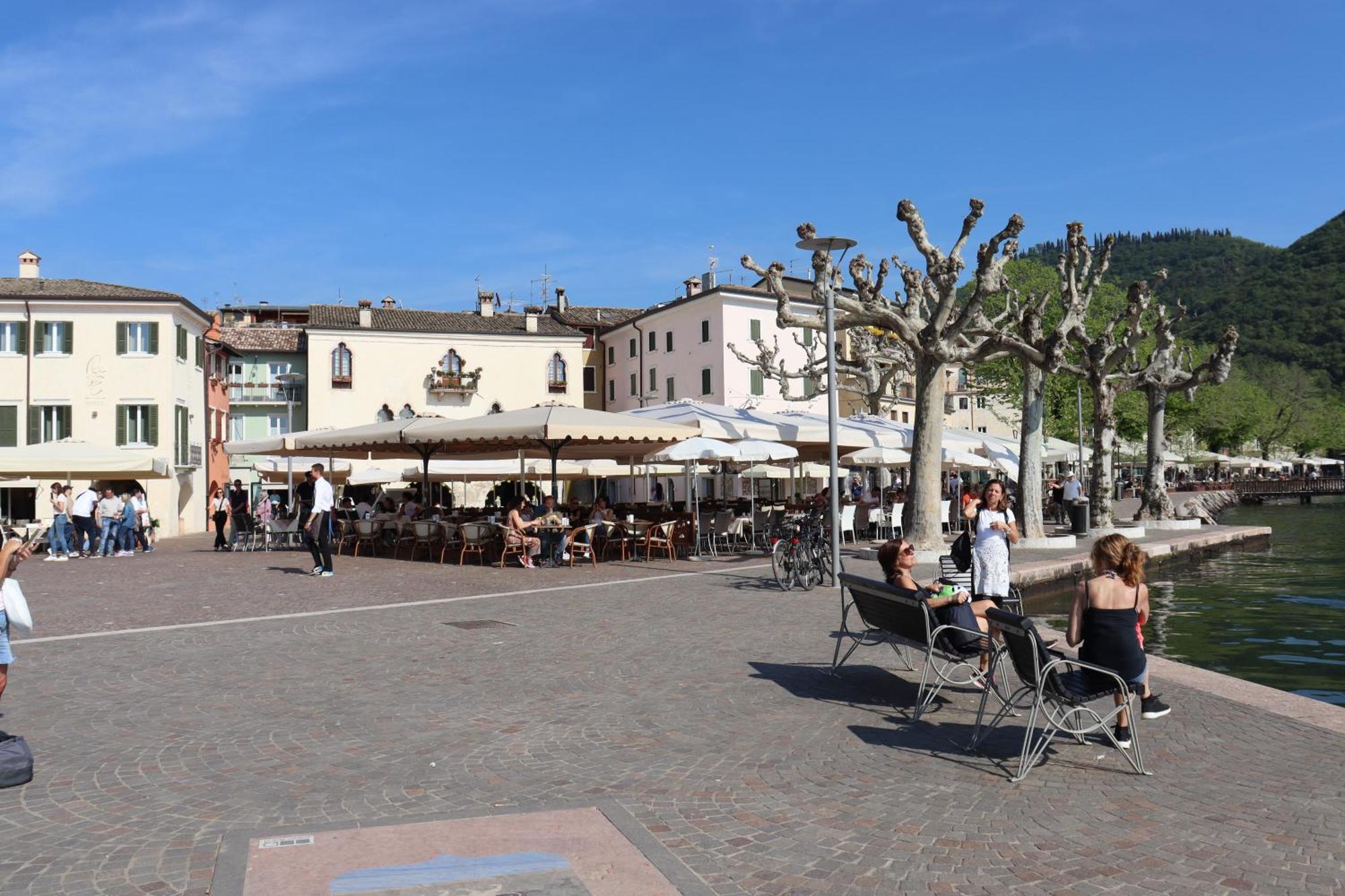 Monika Holiday12 La Fata Del Lago Garda  Exterior photo